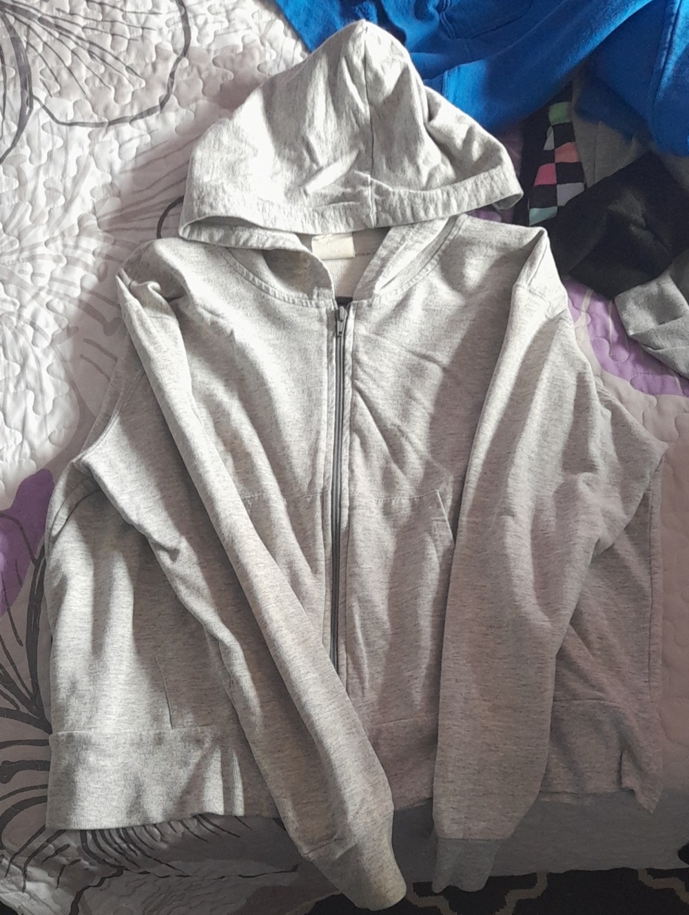 Light Gray Women’s Zip-Up Hoodie Sweater